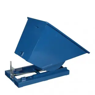 Benne auto-basculante 520 L en cours de basculement
