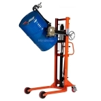 Gerbeur retourneur de fûts métalliques de 220 litres.