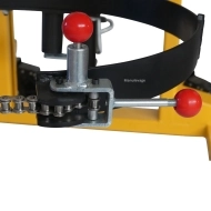 Gerbeur basculeur de fût encadrant Capacité 450 kg Levée 2100 mm