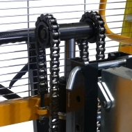 Gerbeur lève fûts capacité 400 kg levée 1450 mm